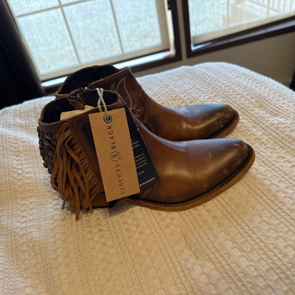 Liberty Black Mossil Tan Booties 7.5 - Picture 4 of 6